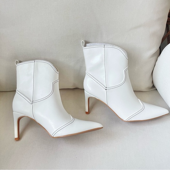 NWB- Lulu’s White Boots - Picture 6 of 11